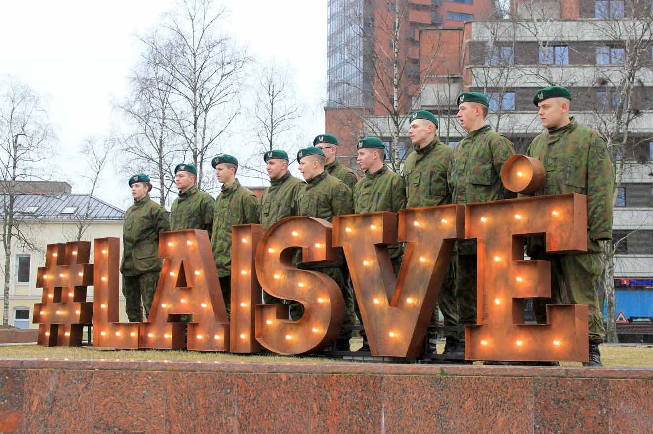 lights and letters raides