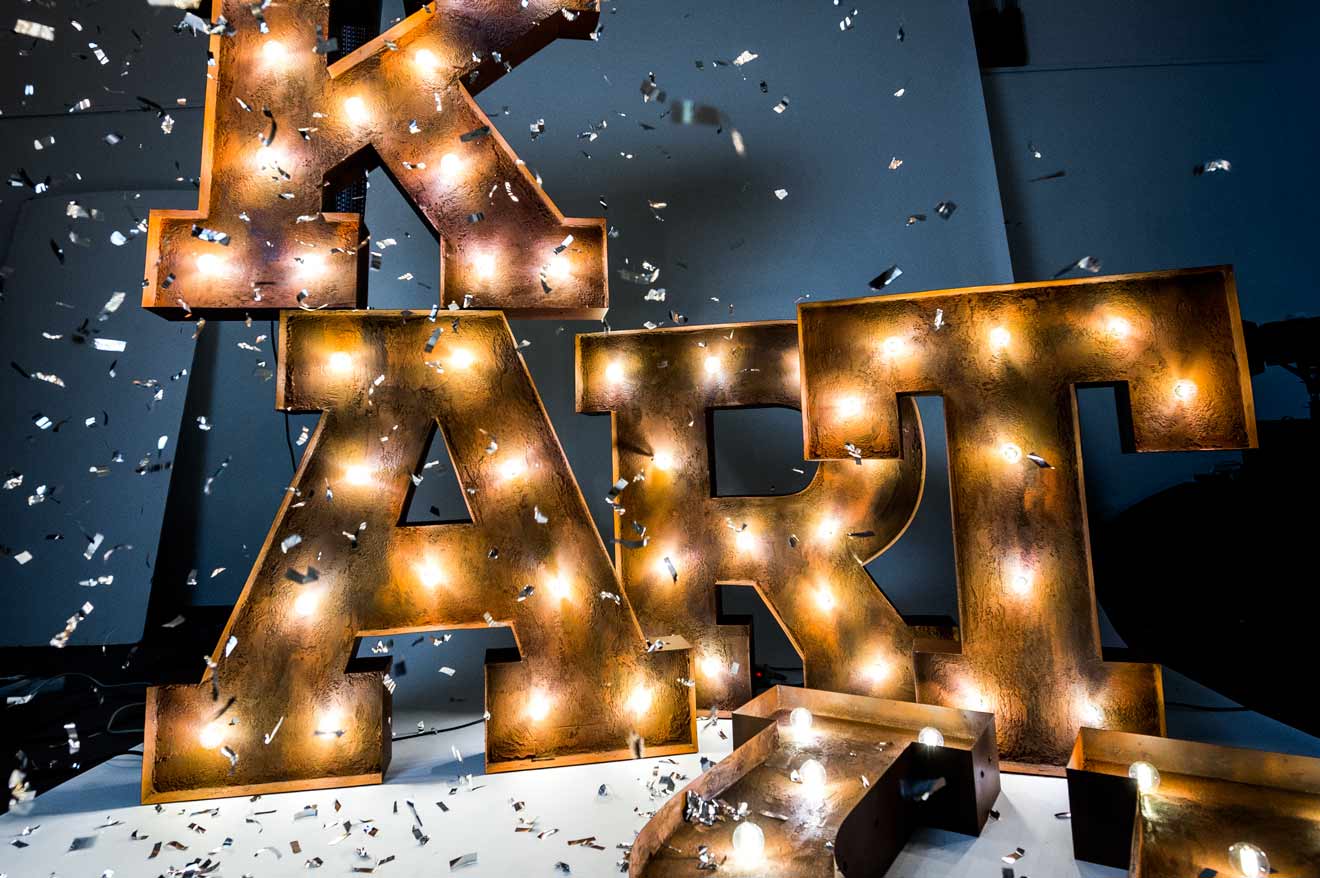 lights and letters raides